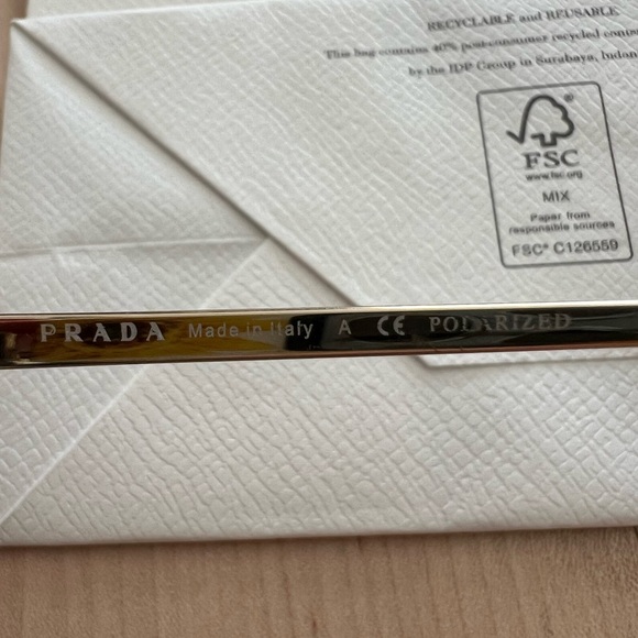 Good Condition, Authentic Prada polarized sunnies. - Picture 8 of 10